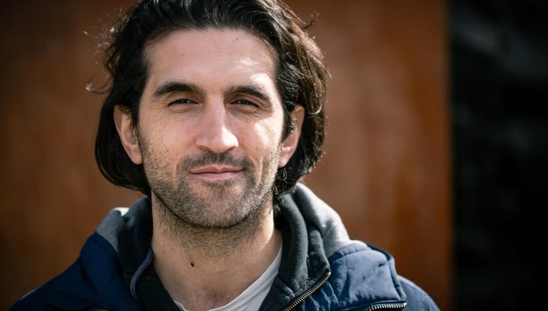 Josef Fares: AI nie zastąpi ludzi w tworzeniu gier – reżyser Split Fiction komentuje przyszłość sztucznej inteligencji